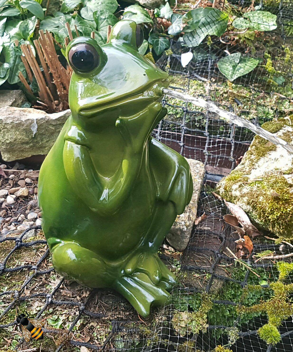 Bermuda Spitter Feature Frog